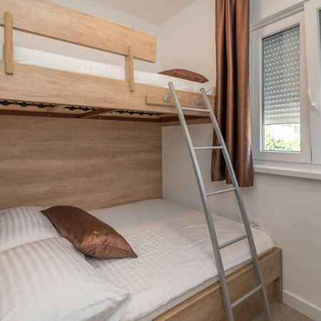 Guest House Petra Трогир Экстерьер фото